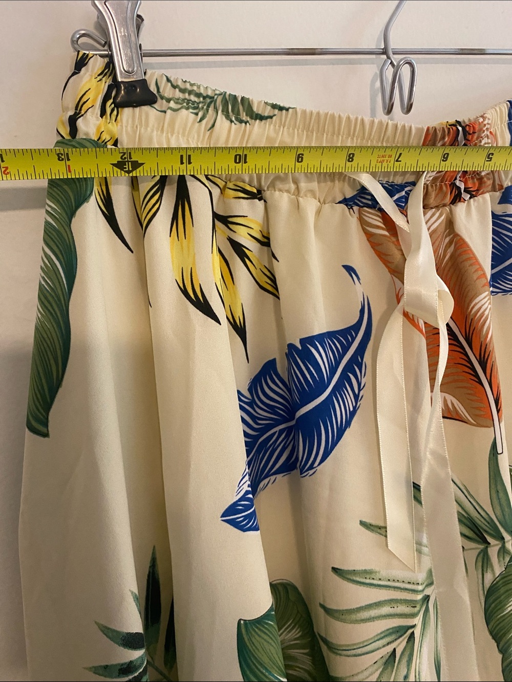 Vintage Unbranded Cream Tropical Leaf Midi Skirt with Elastic Waist and Pockets - Picture 5 of 6